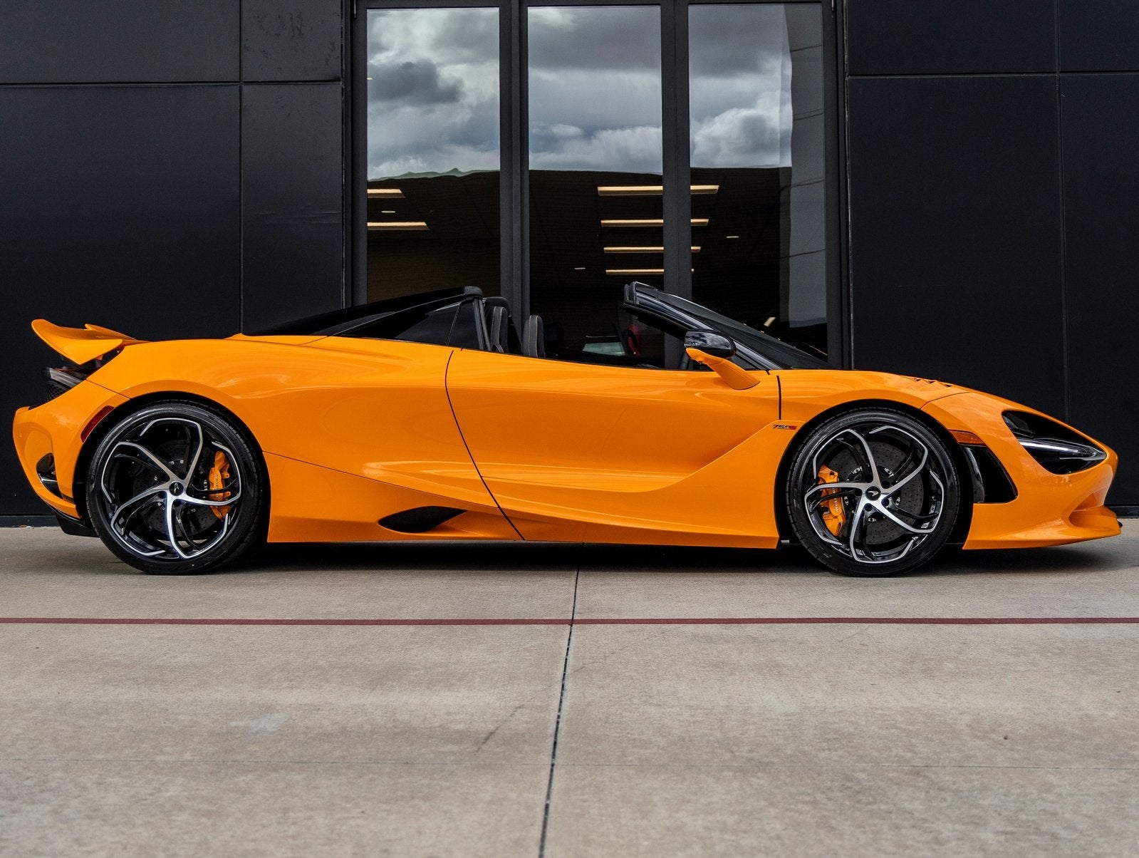 2026 McLaren 750S Base