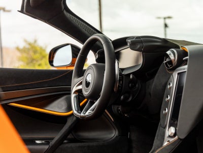 2026 McLaren 750S Base