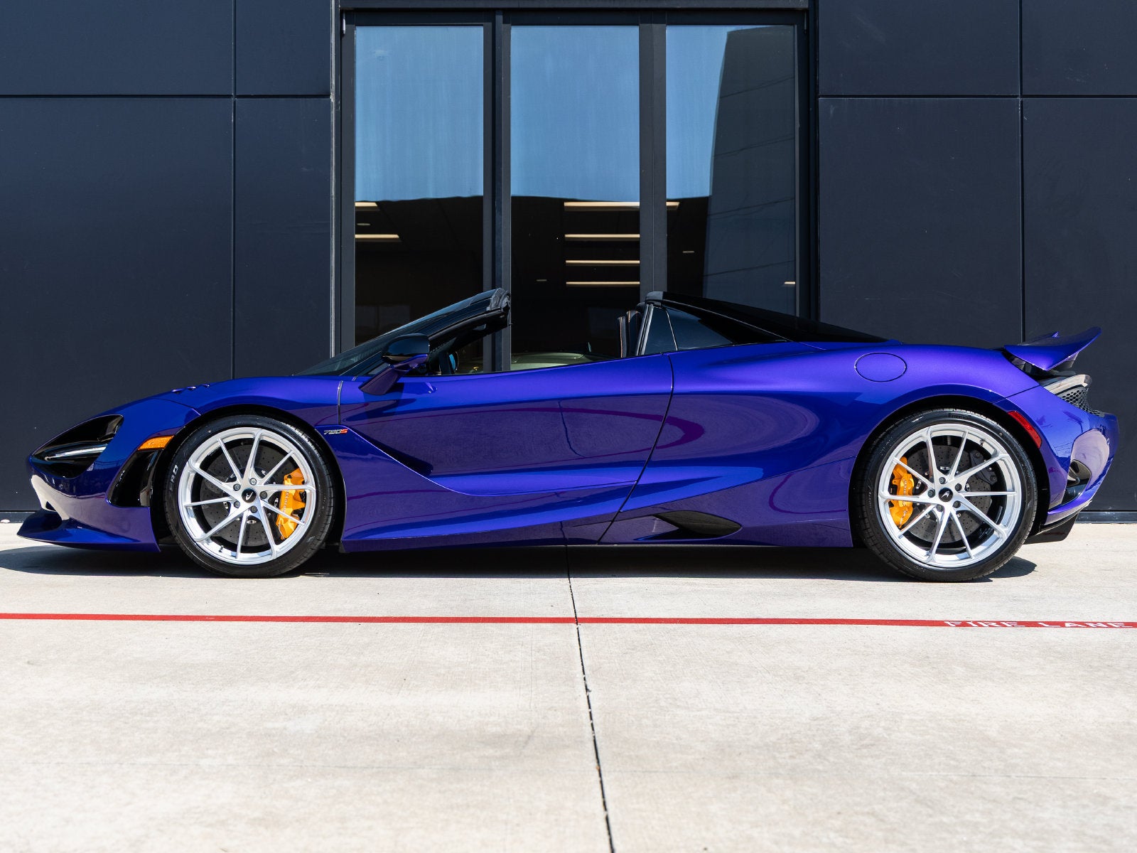 2027 McLaren 750S Base