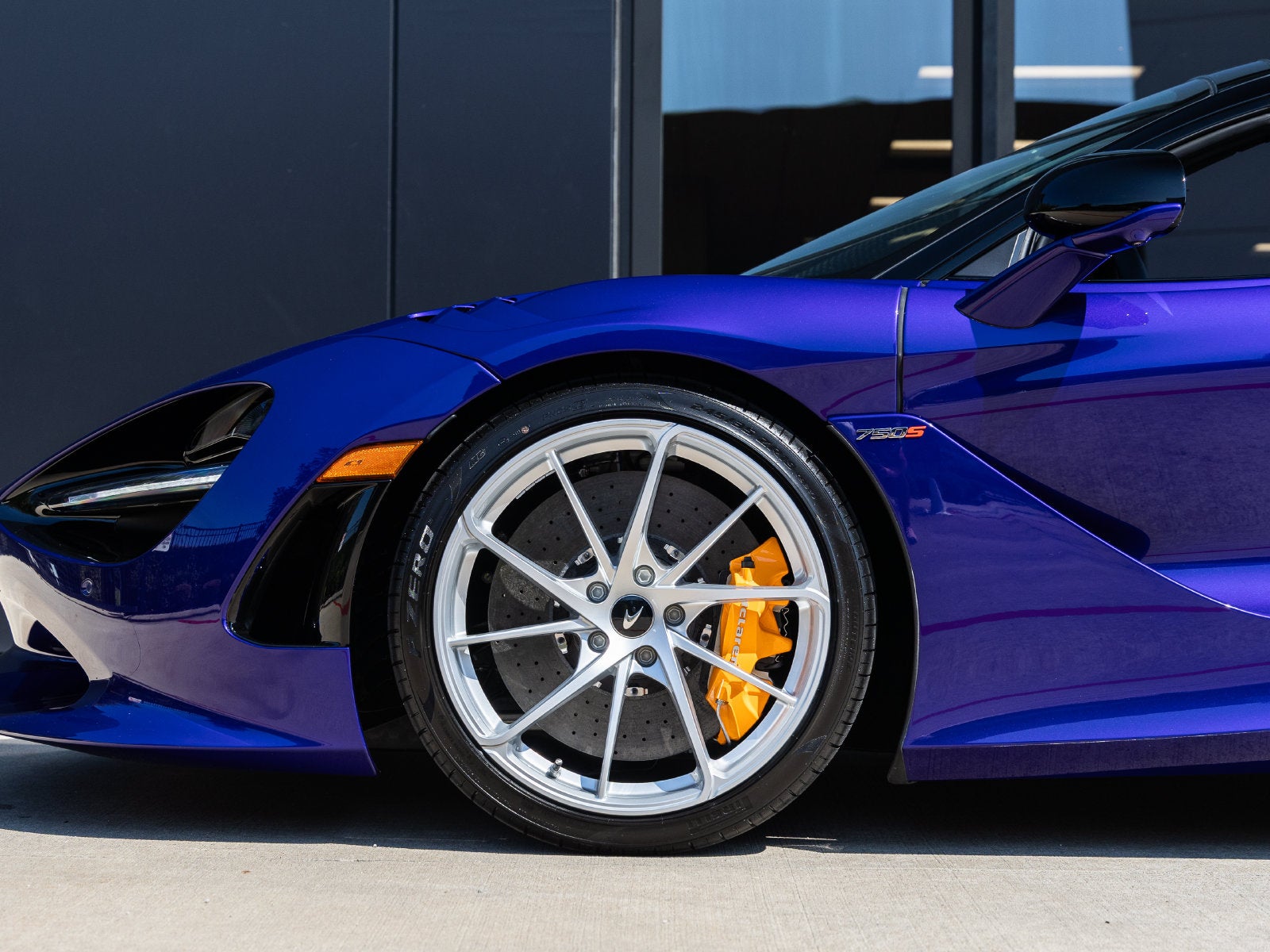 2027 McLaren 750S Base