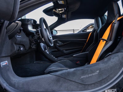 2027 McLaren 750S Base