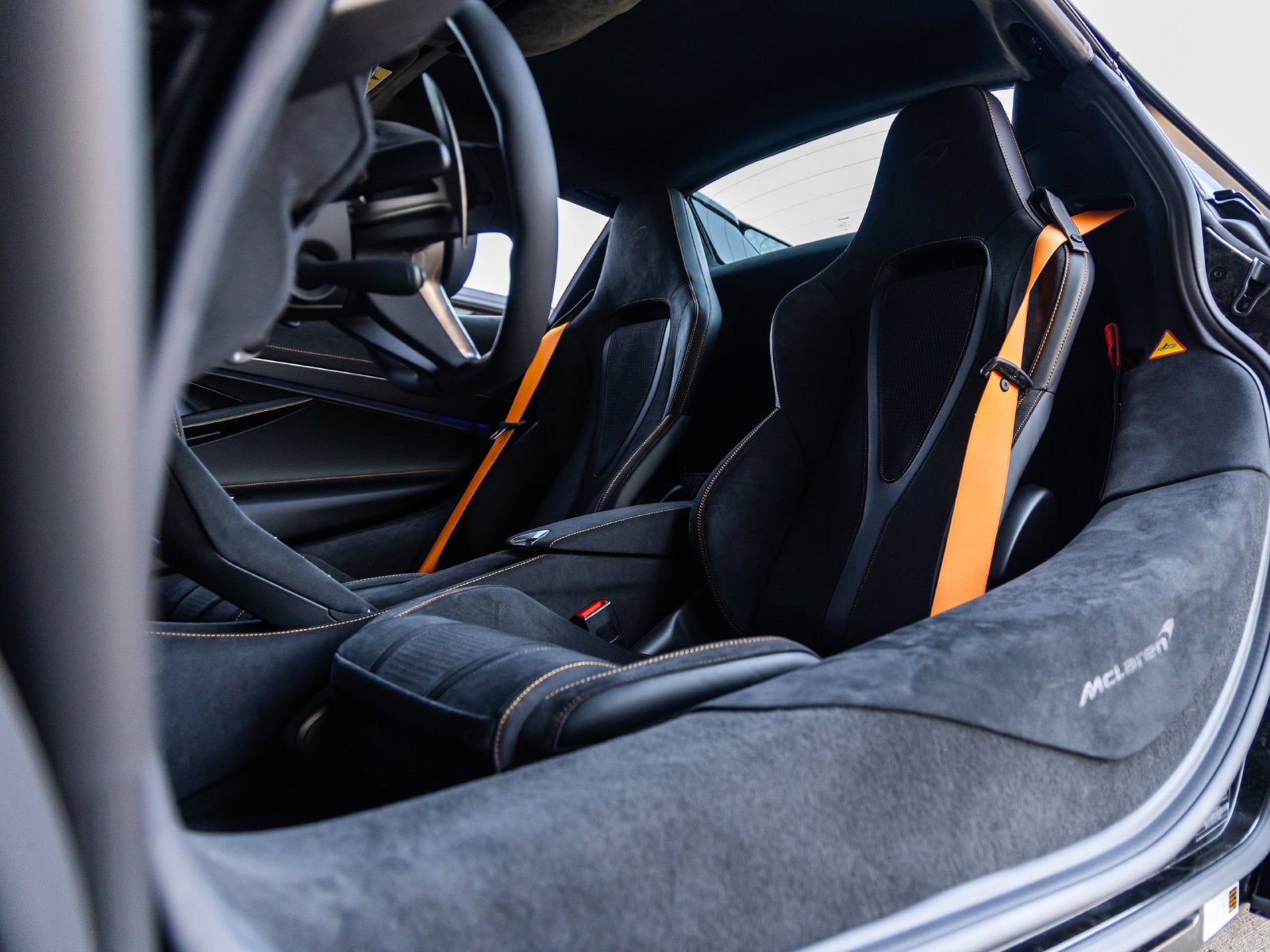 2027 McLaren 750S Base