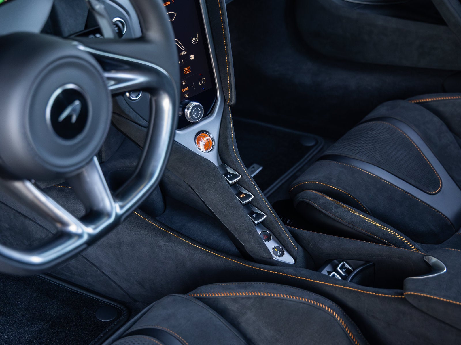 2027 McLaren 750S Base