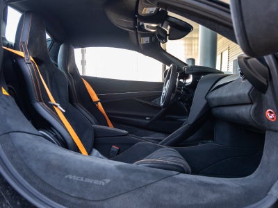 2027 McLaren 750S Base
