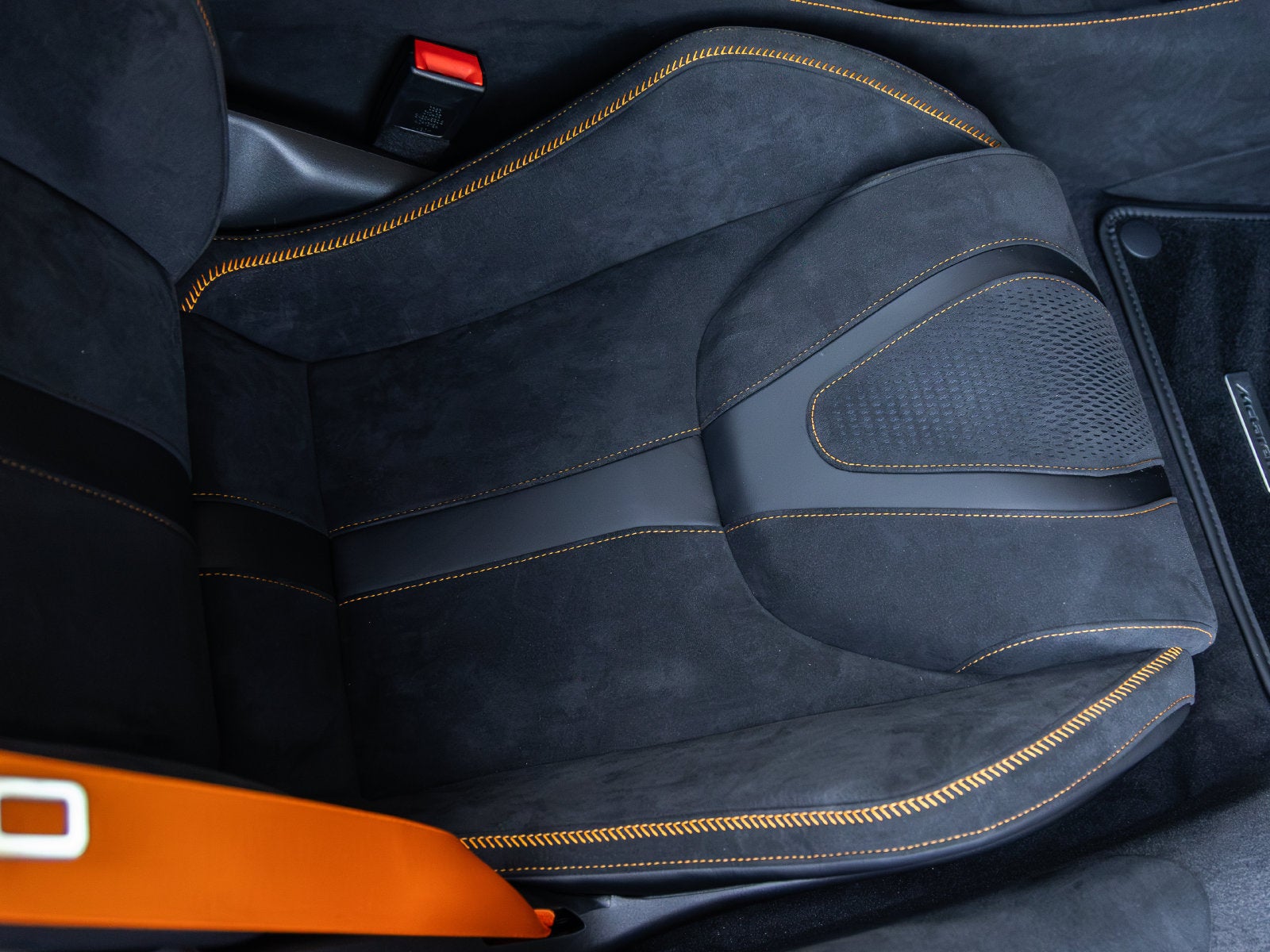 2027 McLaren 750S Base