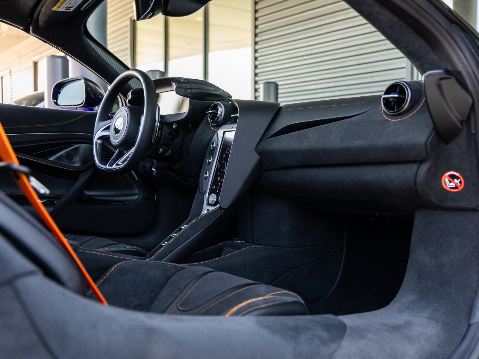 2027 McLaren 750S Base