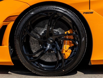 2026 McLaren 750S Base