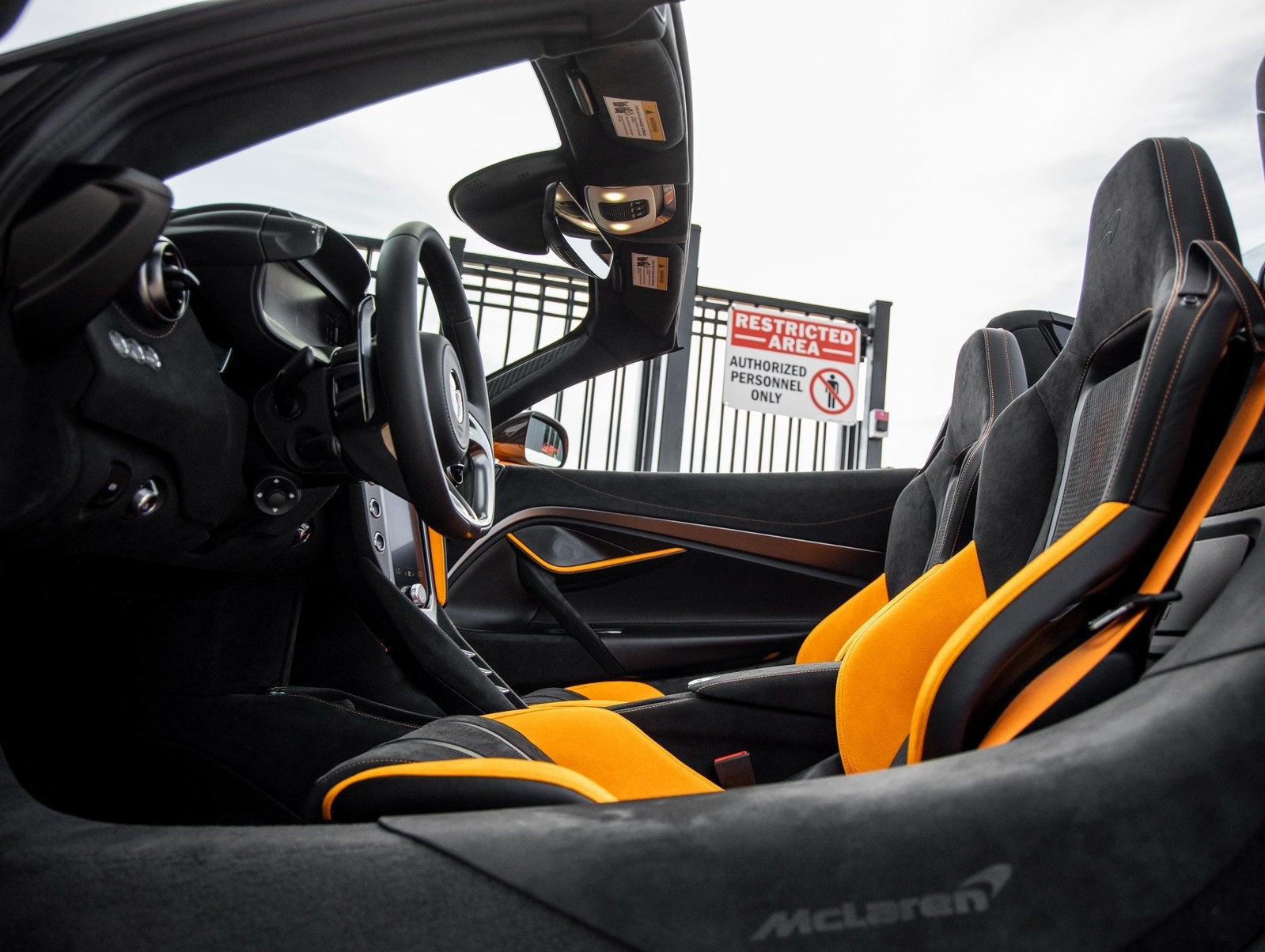 2026 McLaren 750S Base