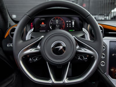 2026 McLaren 750S Base