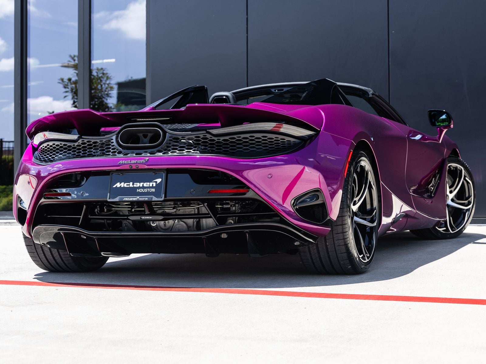 2027 McLaren 750S Base