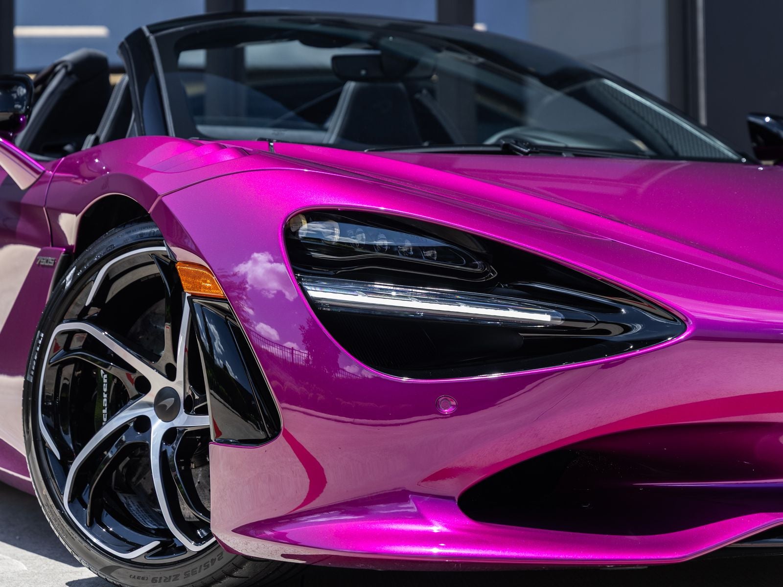 2027 McLaren 750S Base