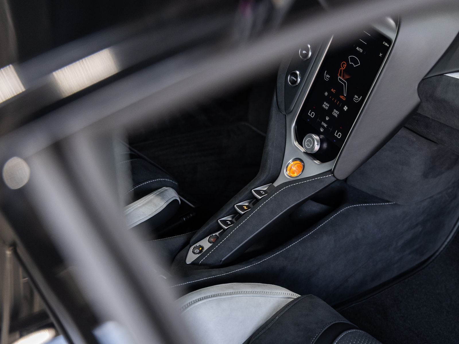 2027 McLaren 750S Base