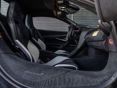 2027 McLaren 750S Base