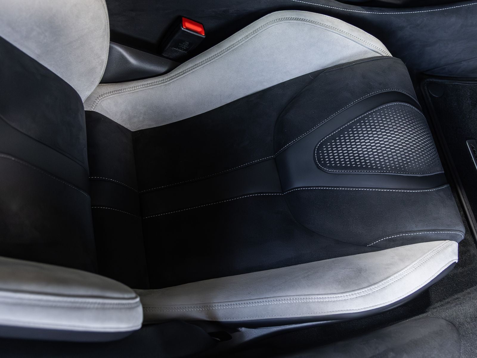 2027 McLaren 750S Base
