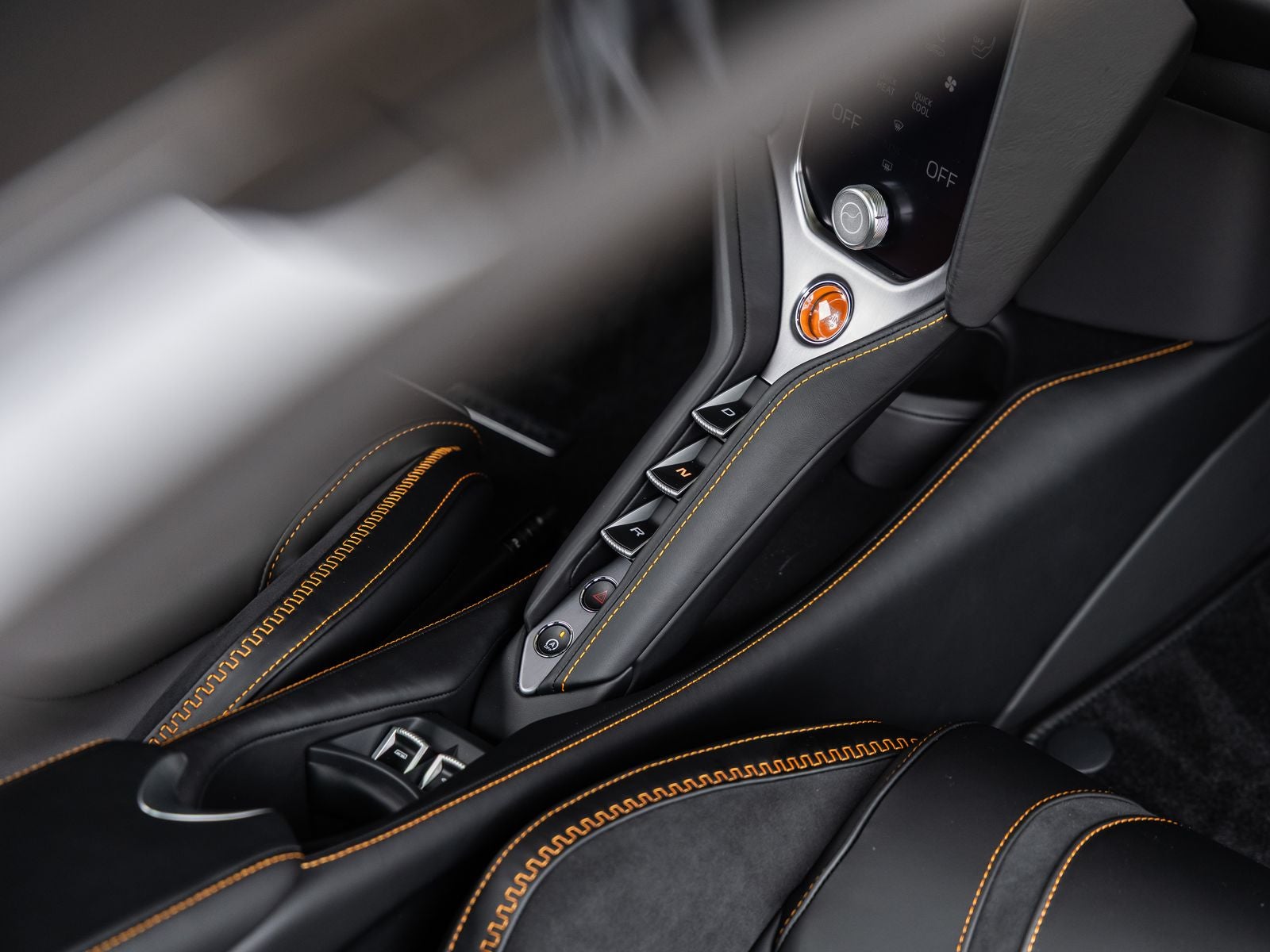 2027 McLaren 750S Base