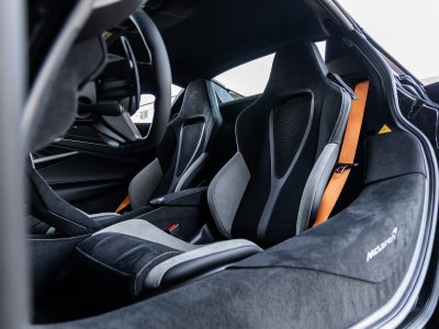 2026 McLaren 750S Base