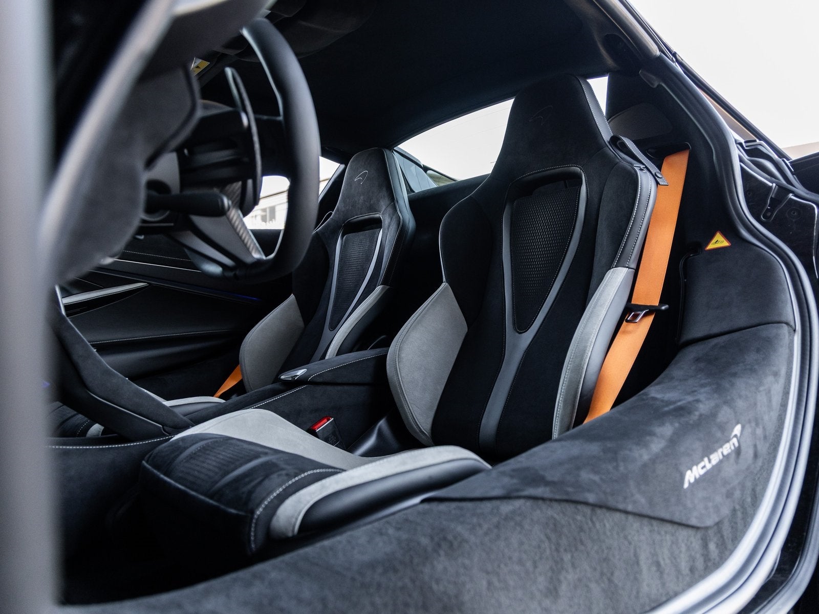 2026 McLaren 750S Base