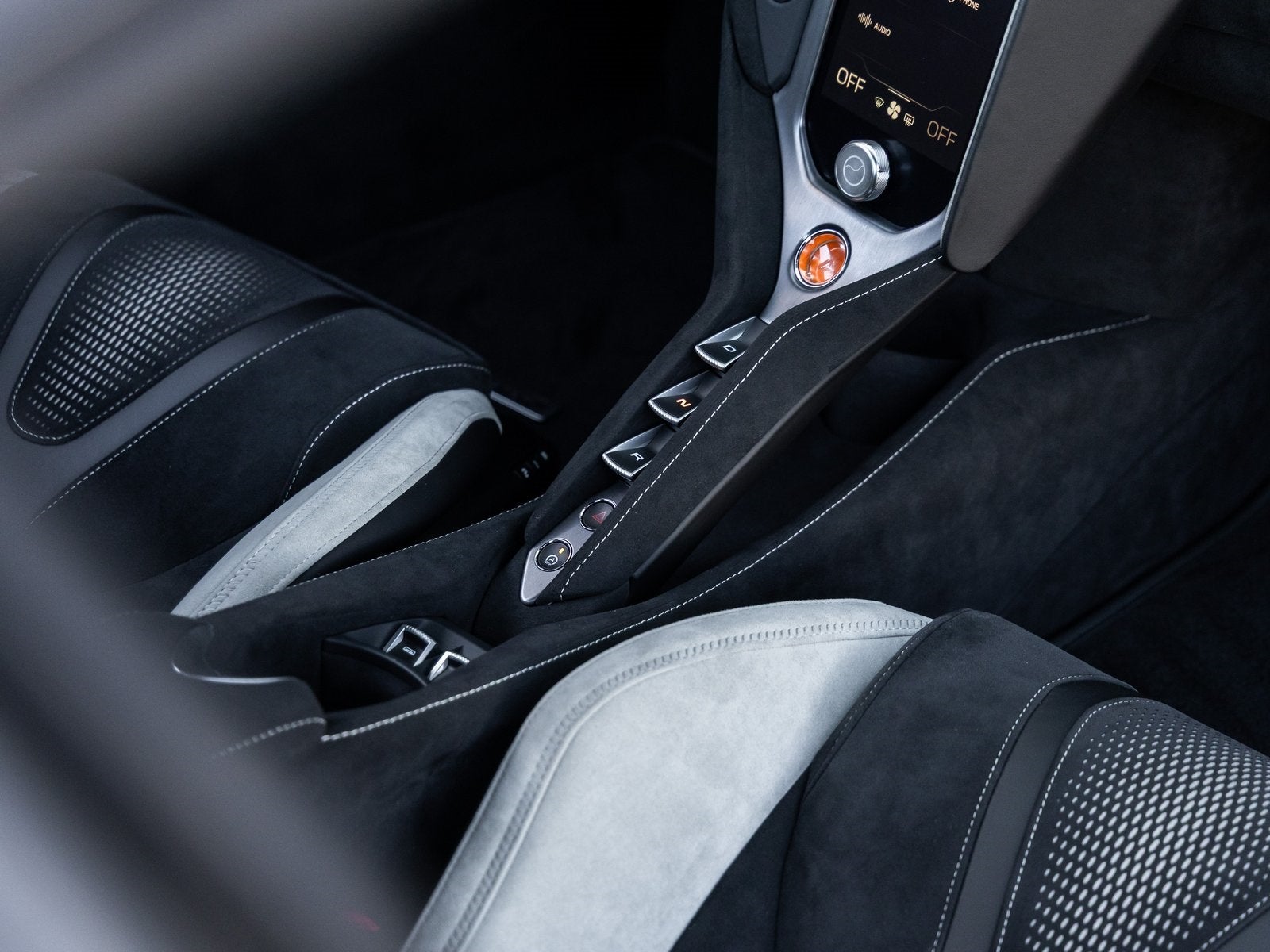 2026 McLaren 750S Base