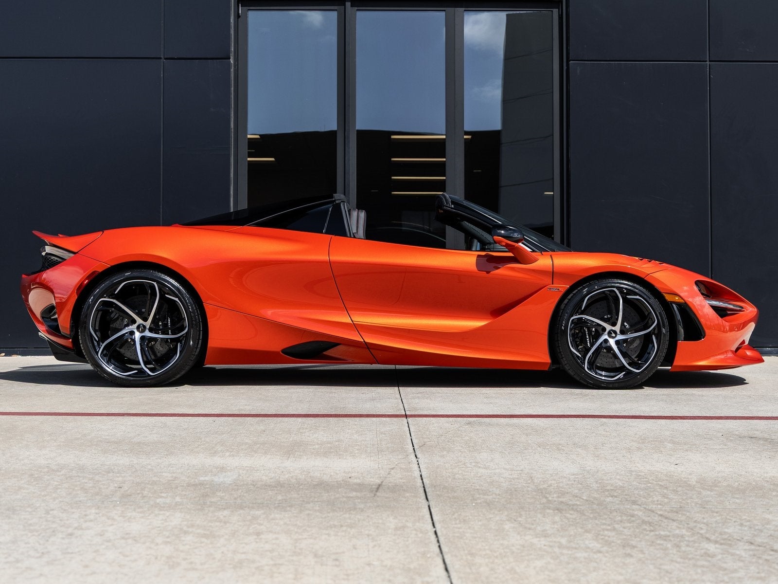 2026 McLaren 750S Base