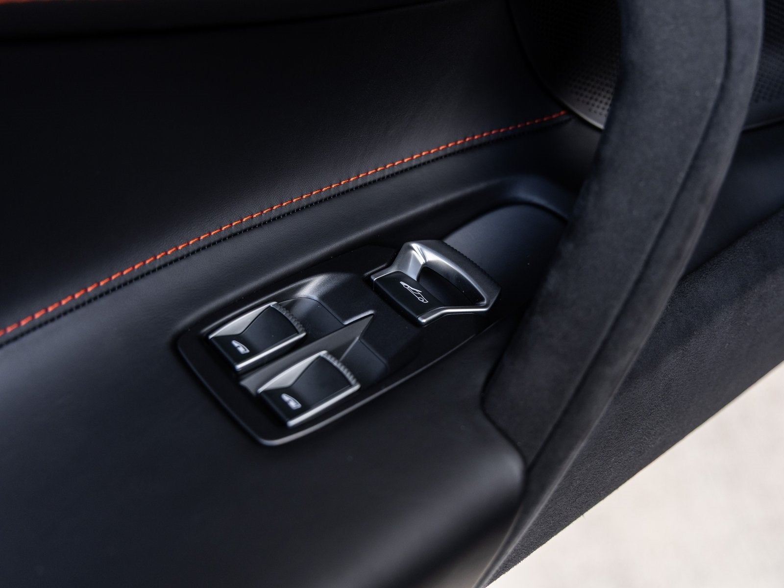 2026 McLaren 750S Base