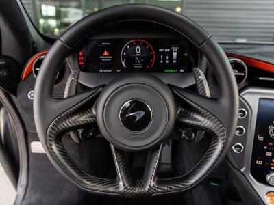 2026 McLaren 750S Base