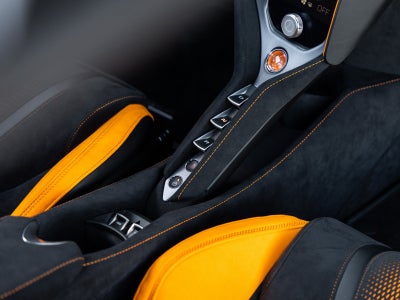 2026 McLaren 750S Base