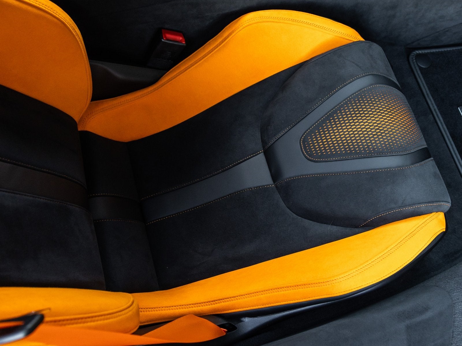 2026 McLaren 750S Base