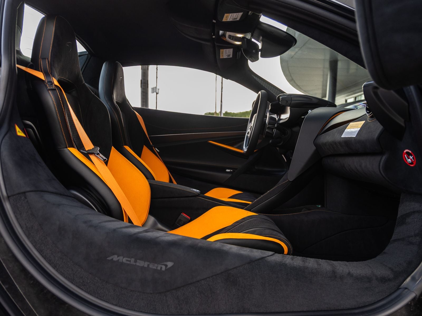 2027 McLaren 750S Base