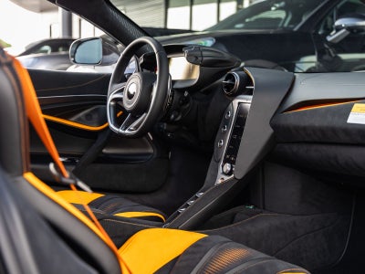 2027 McLaren 750S Base