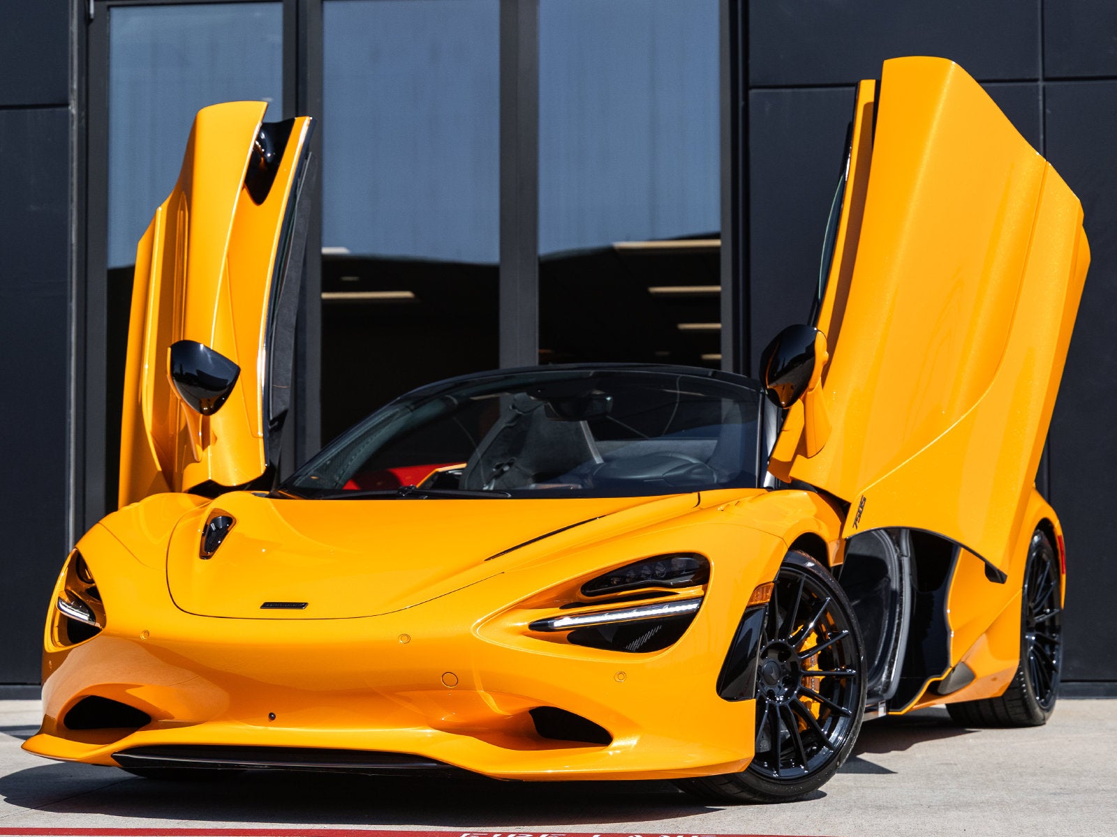 2027 McLaren 750S Base
