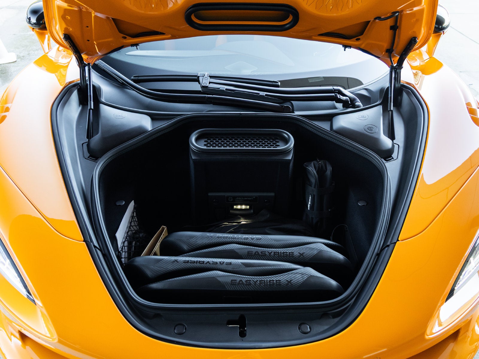 2027 McLaren 750S Base
