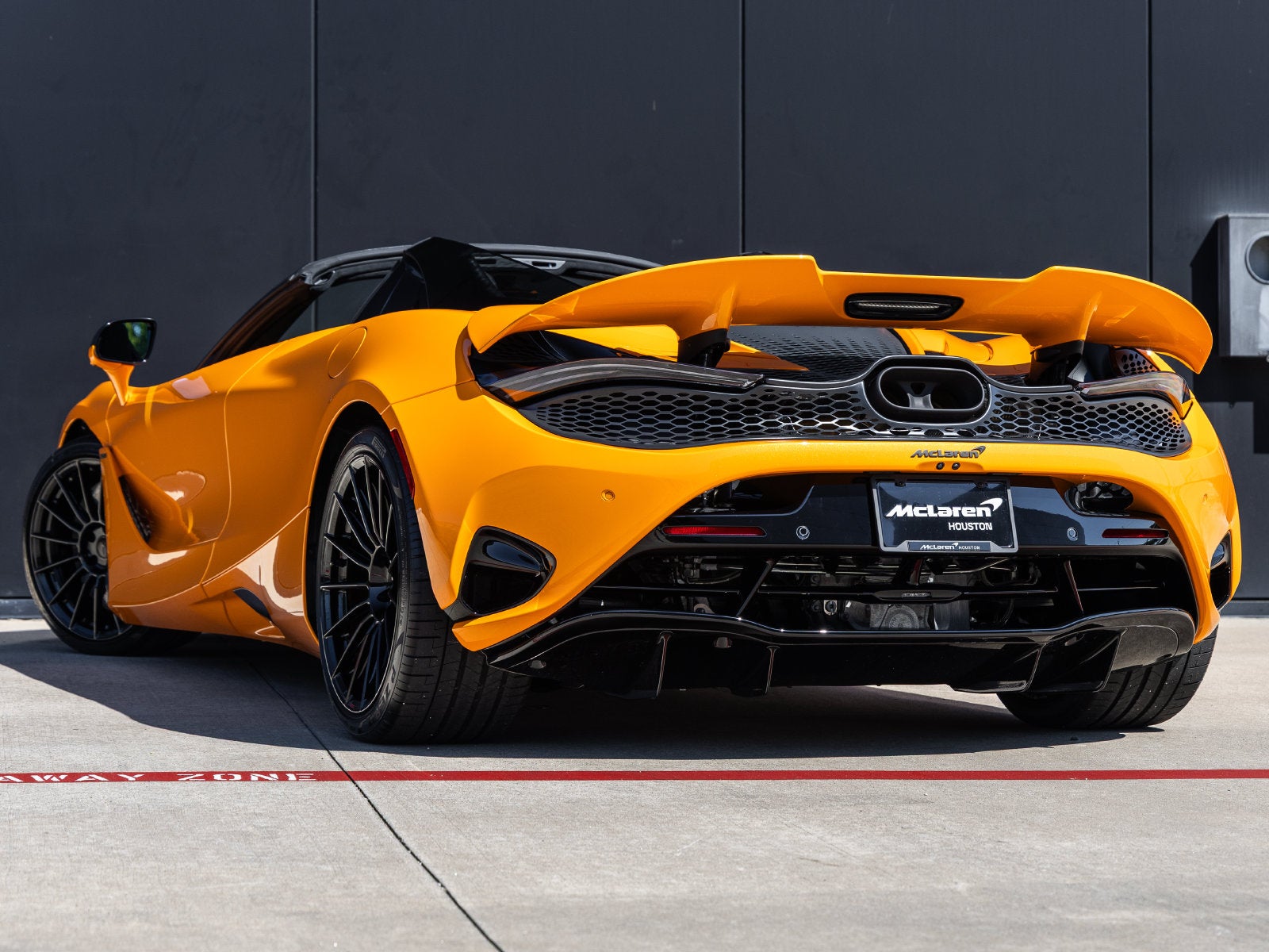 2027 McLaren 750S Base