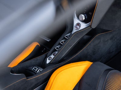 2024 McLaren 750S Base