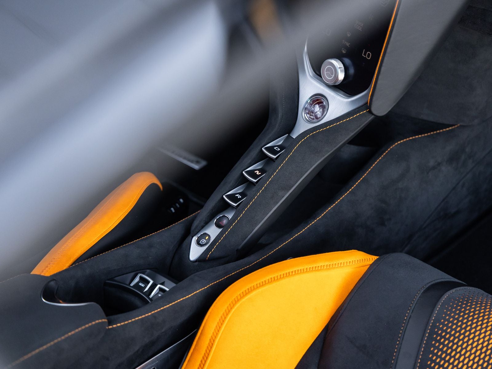 2024 McLaren 750S Base