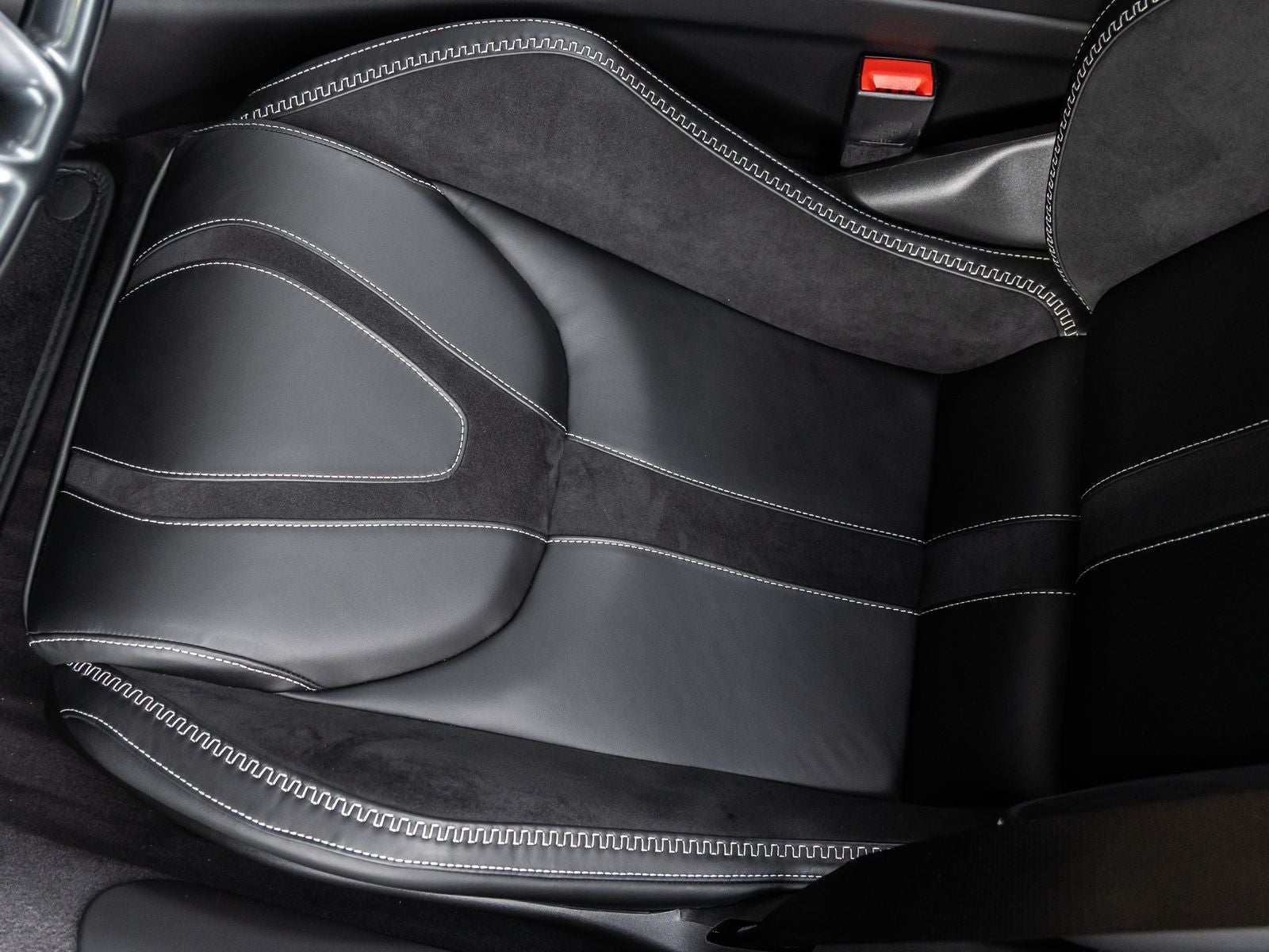 2026 McLaren 750S Base