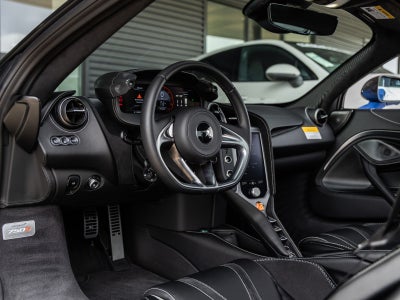 2026 McLaren 750S Base