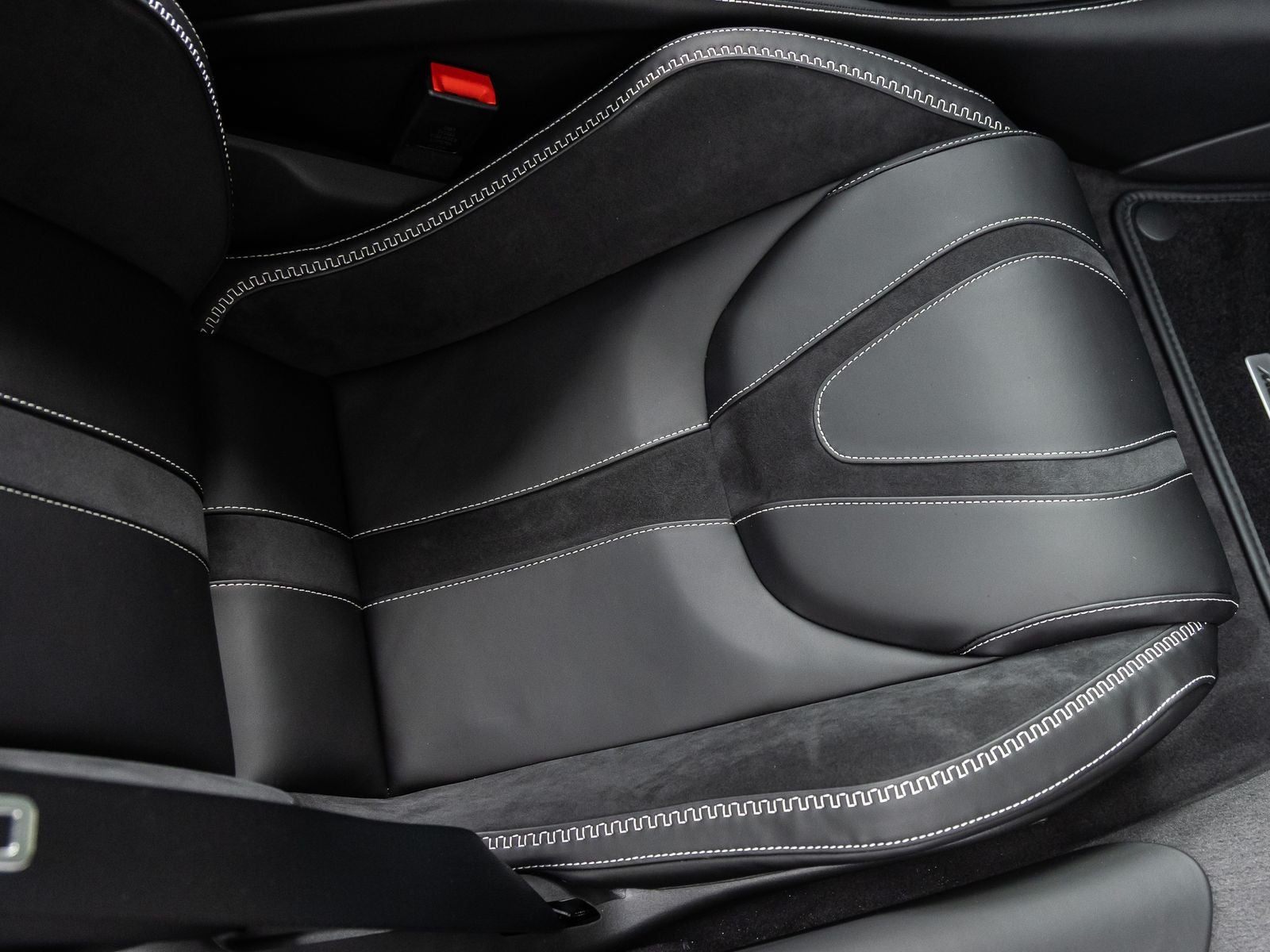 2026 McLaren 750S Base