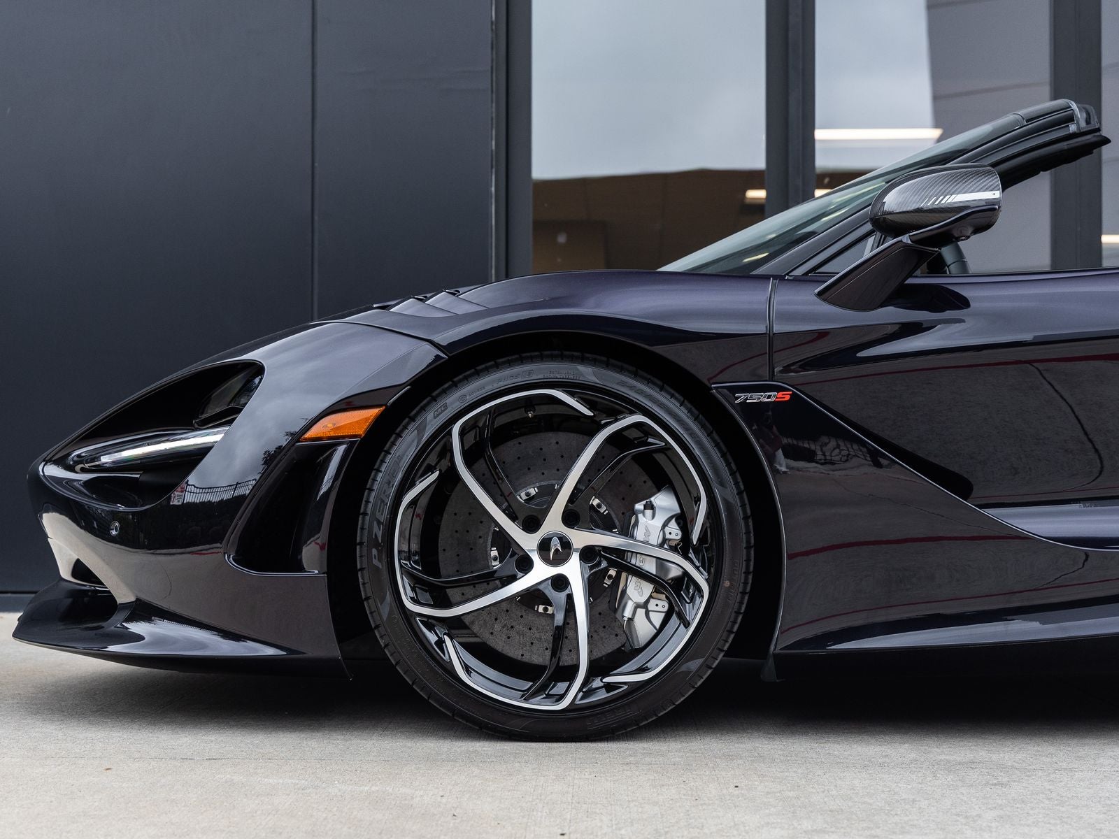 2027 McLaren 750S Base