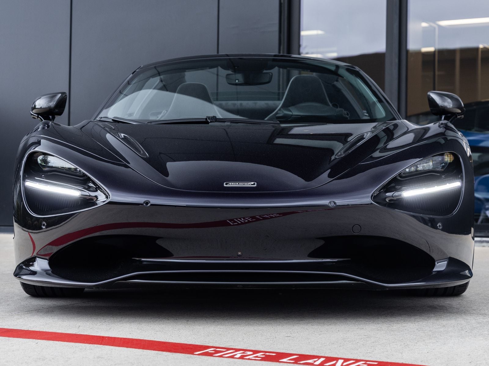 2027 McLaren 750S Base