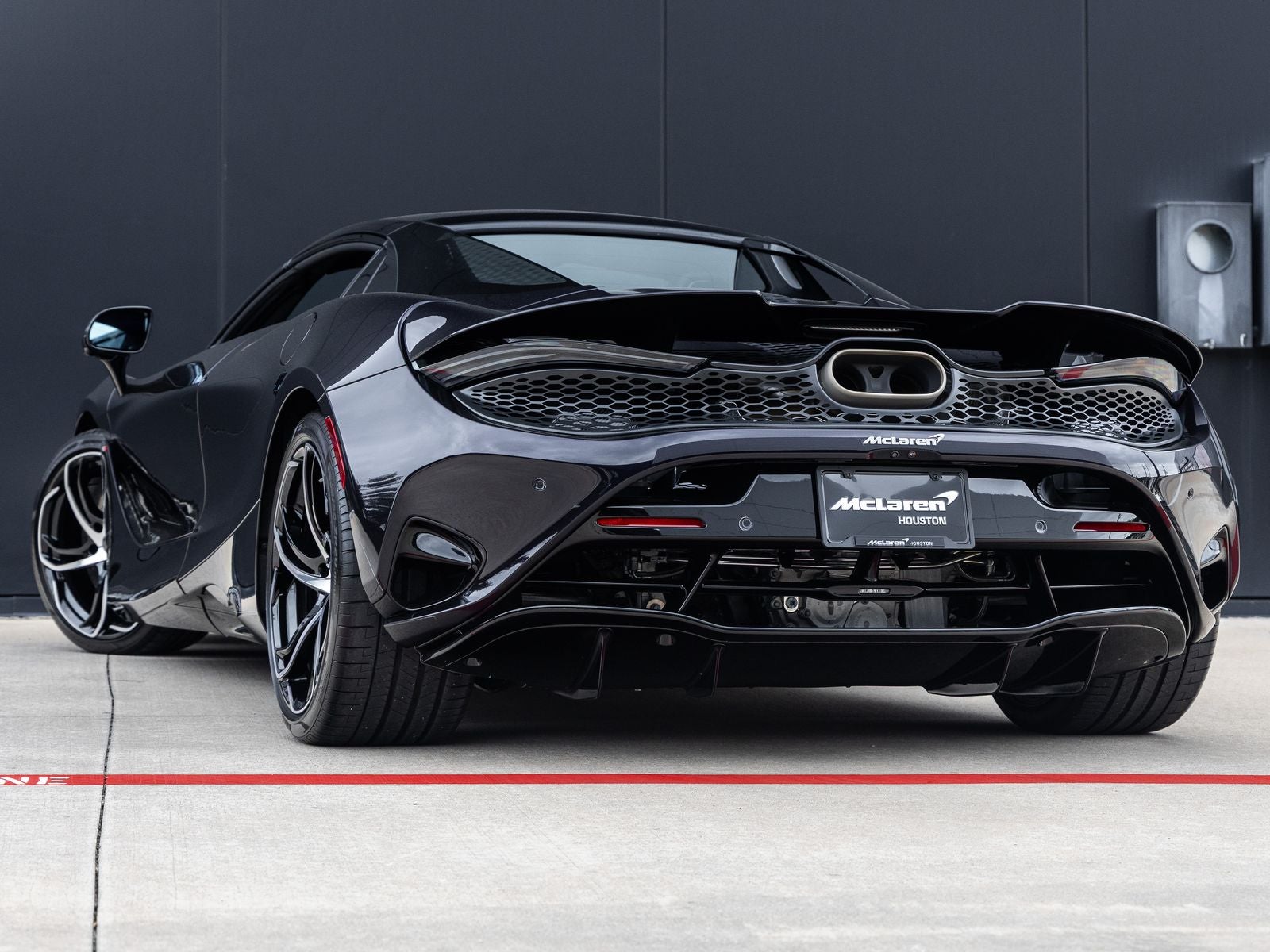 2027 McLaren 750S Base