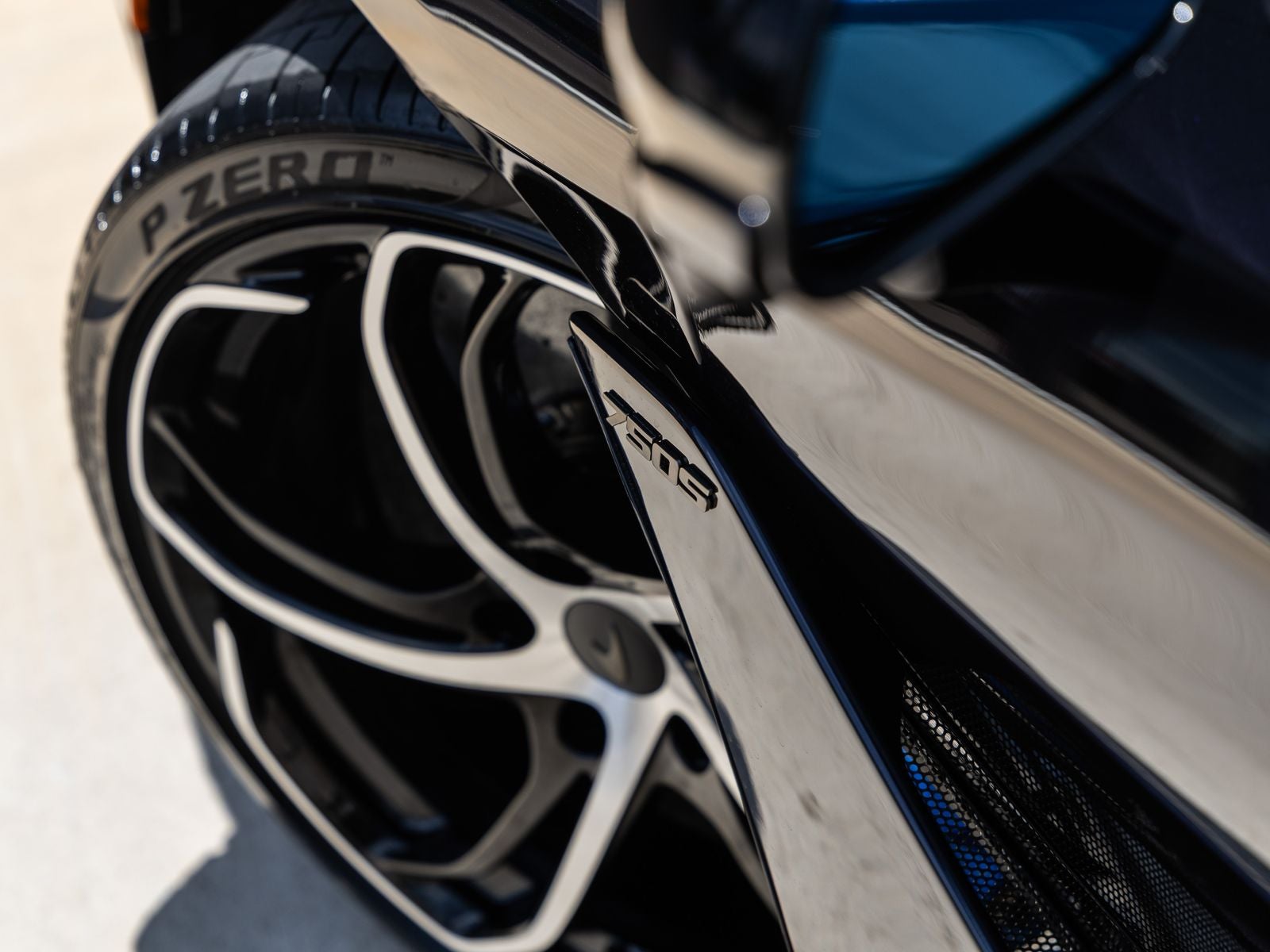 2027 McLaren 750S Base