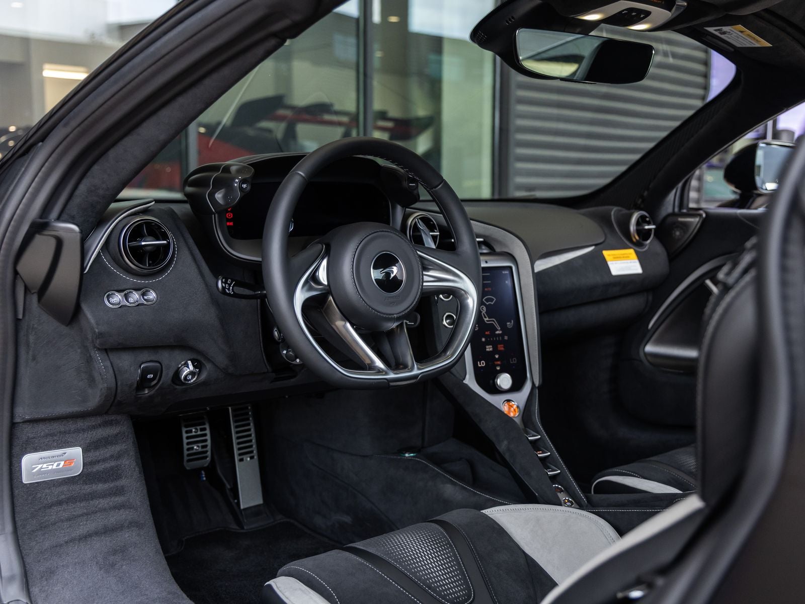 2027 McLaren 750S Base