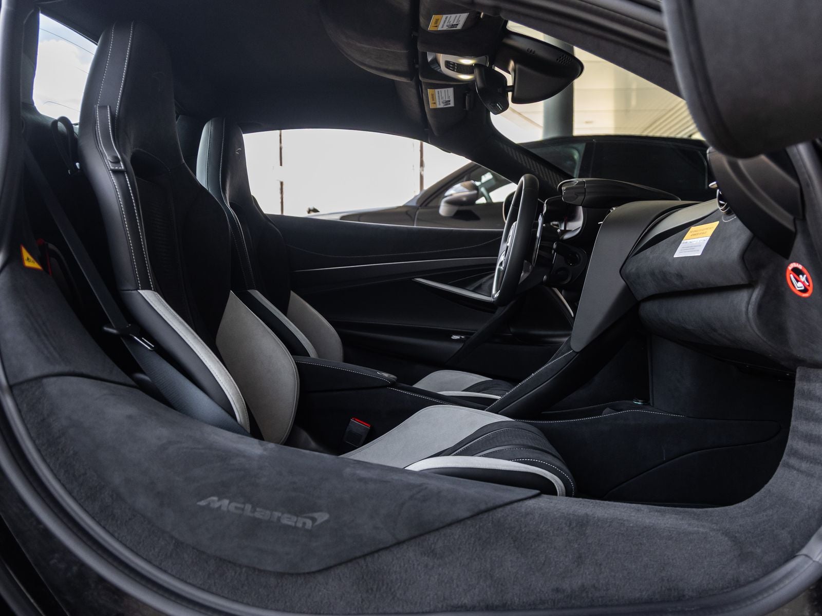 2027 McLaren 750S Base