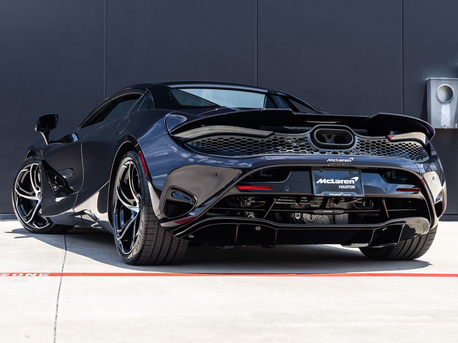 2027 McLaren 750S Base
