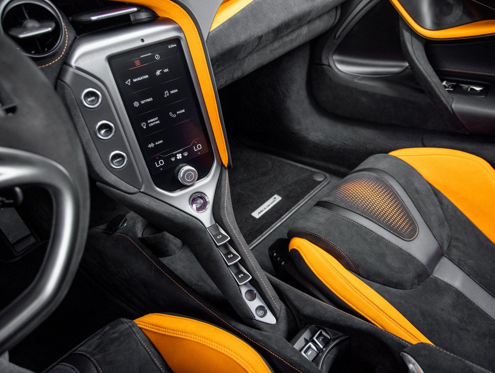 2024 McLaren 750S Base