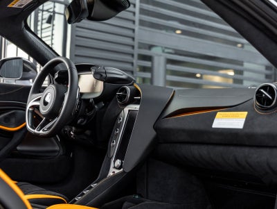2026 McLaren 750S Base