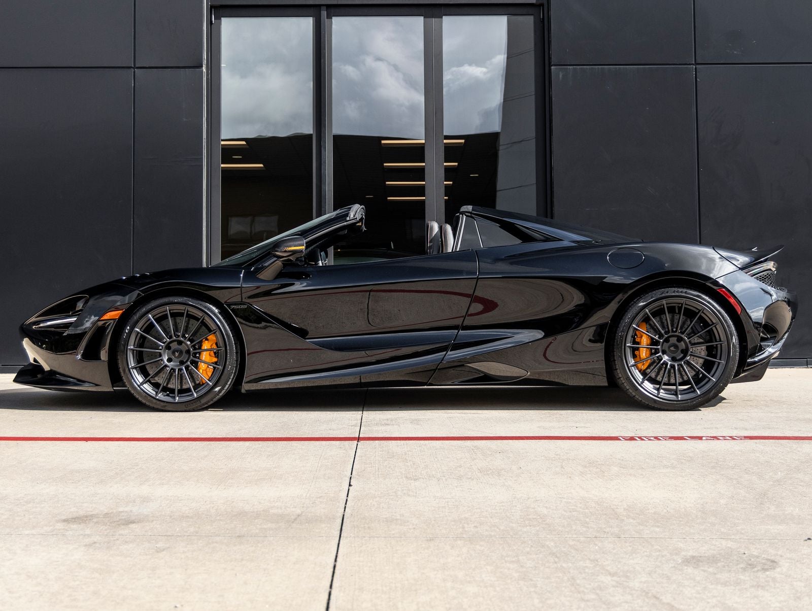 2027 McLaren 750S Base