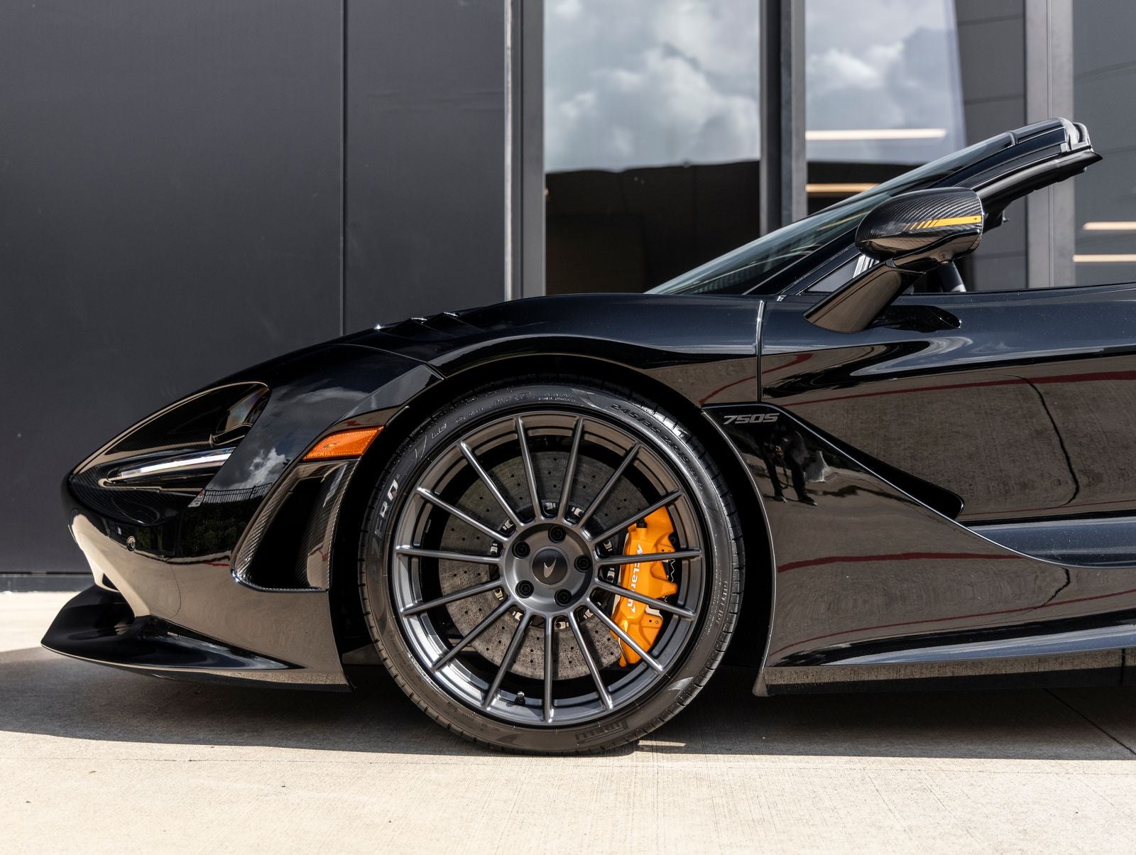 2027 McLaren 750S Base
