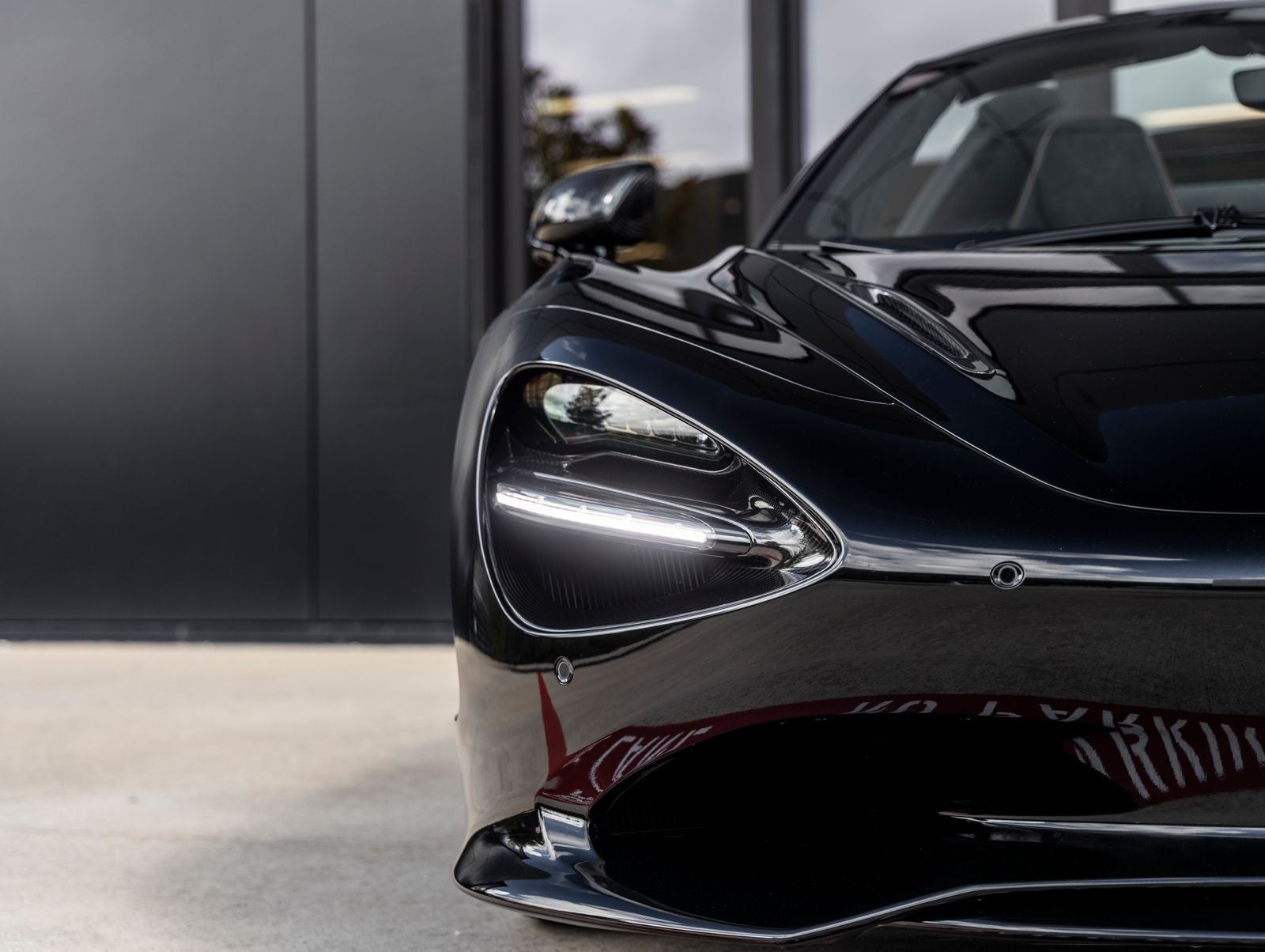 2027 McLaren 750S Base