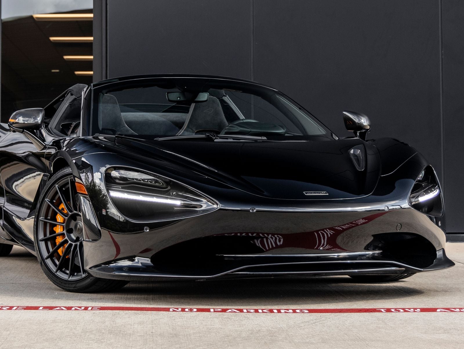 2027 McLaren 750S Base
